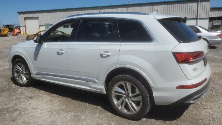 Audi Q7  2021