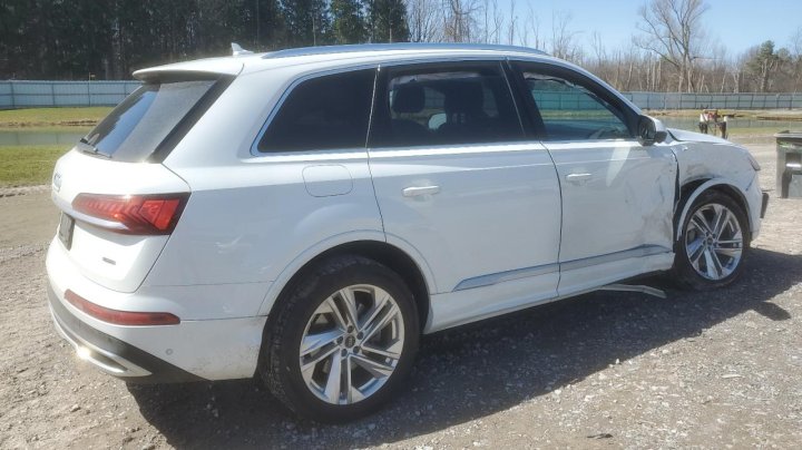 Audi Q7  2021