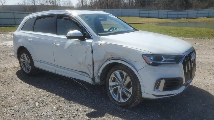 Audi Q7  2021