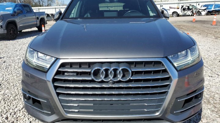 Audi Q7  2017