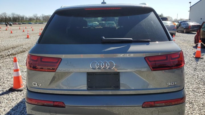 Audi Q7  2017