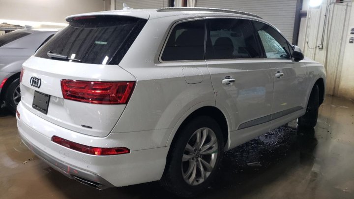 Audi Q7  2017