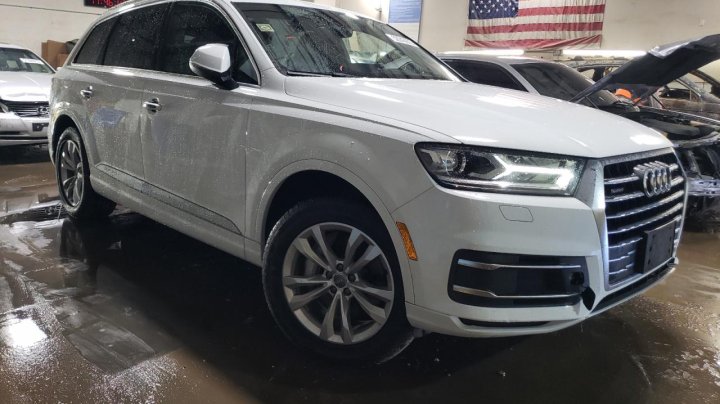 Audi Q7  2017