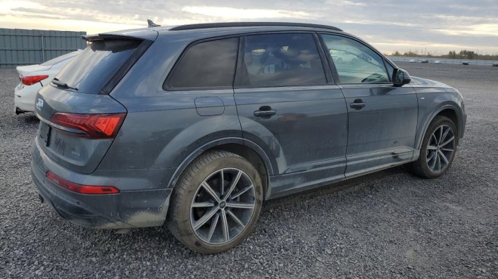 Audi Q7 KOMFORT 2022