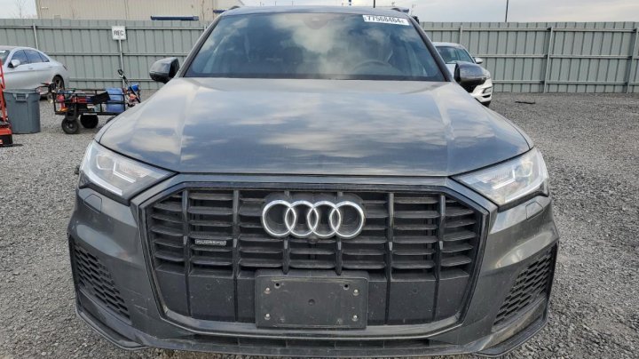 Audi Q7 KOMFORT 2022