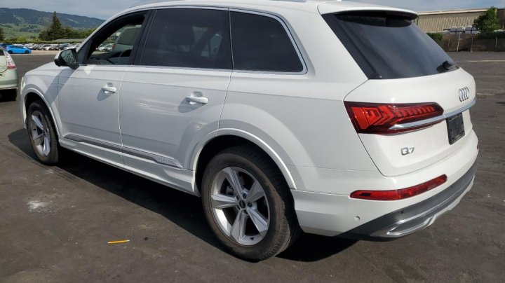 Audi Q7 PREMIUM 2021