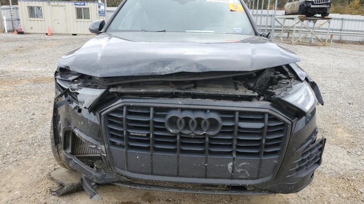 Audi Q7  2020