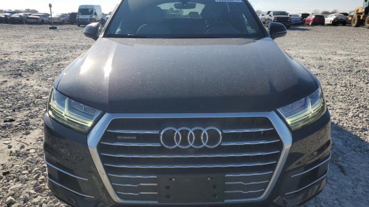 Audi Q7  2019