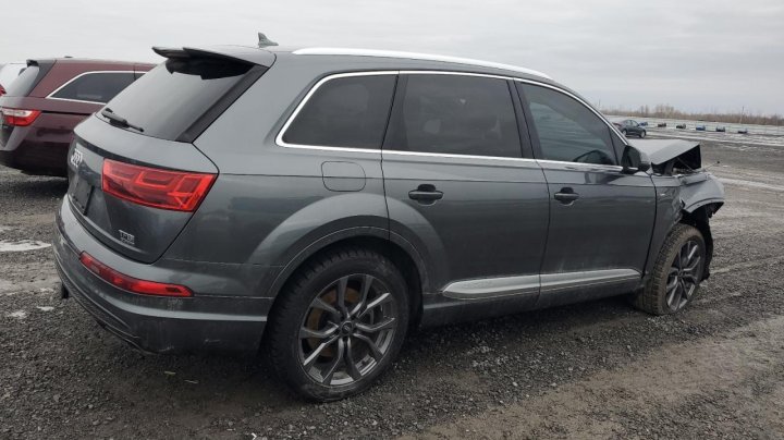 Audi Q7  2017