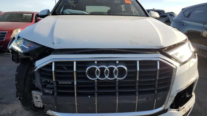 Audi Q7  2023