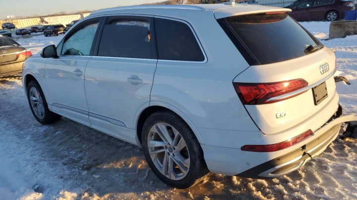 Audi Q7  2021