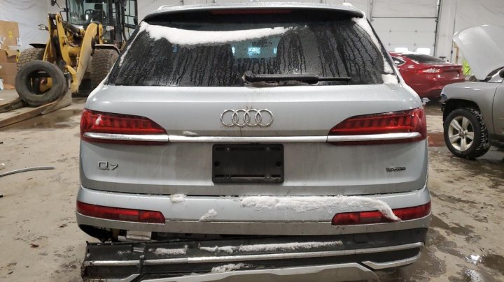 Audi Q7  2023