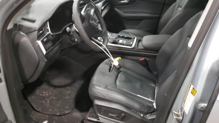 Audi Q7  2023