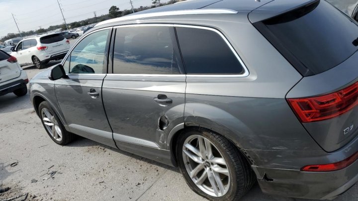 Audi Q7  2017