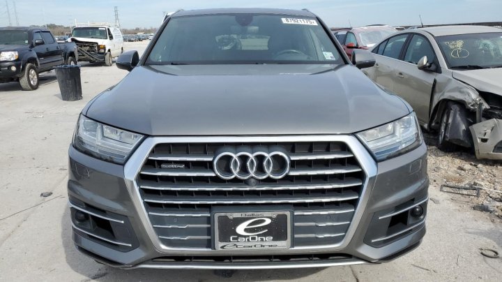 Audi Q7  2017
