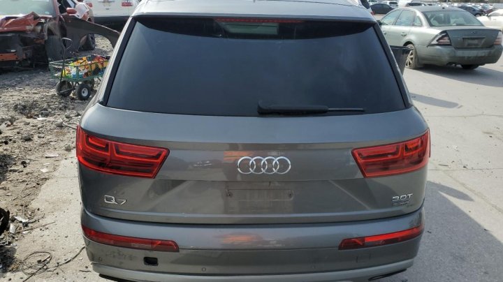 Audi Q7  2017