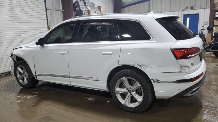 Audi Q7  2022