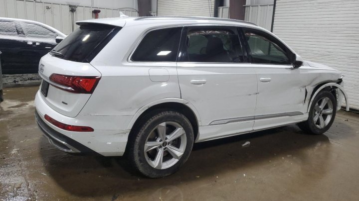 Audi Q7  2022