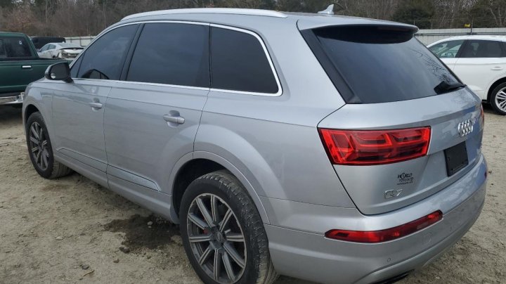 Audi Q7  2017