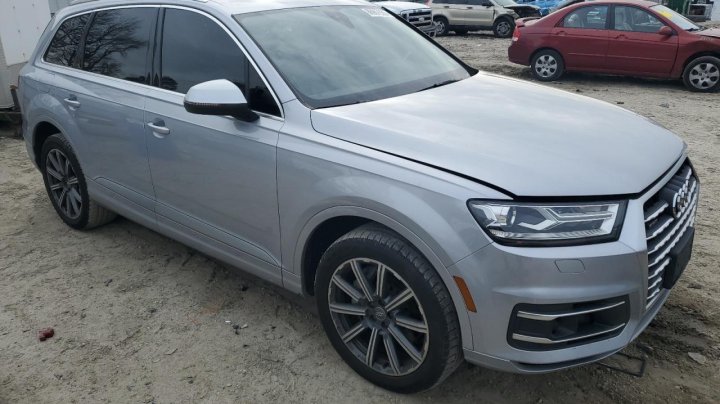 Audi Q7  2017