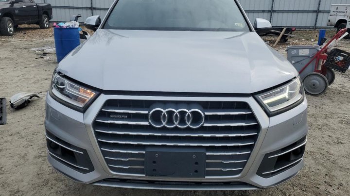 Audi Q7  2017