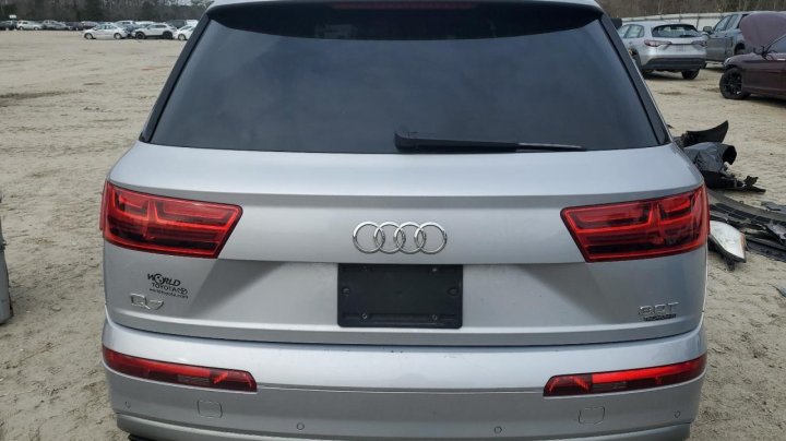 Audi Q7  2017