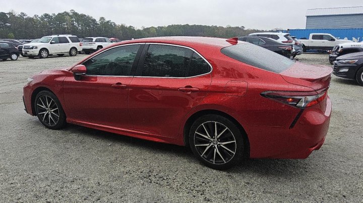 Toyota Camry  2023