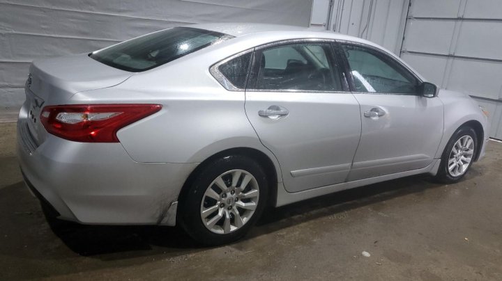 Nissan Altima  2017