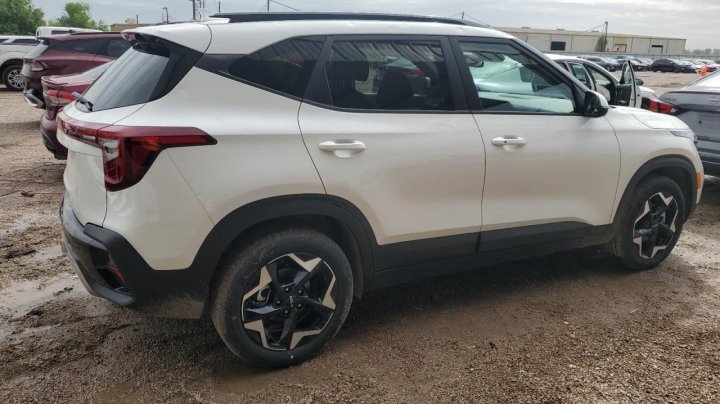 KIA Seltos  2025