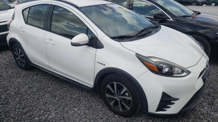 Toyota PRIUS C  2018