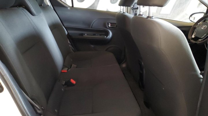 Toyota PRIUS C  2018