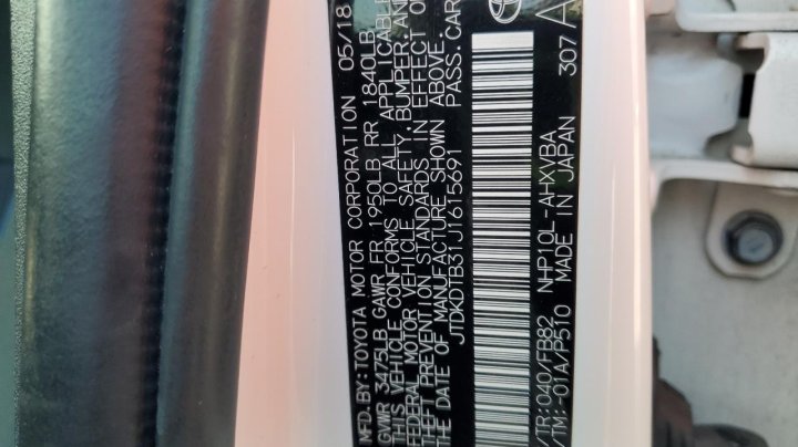 Toyota PRIUS C  2018