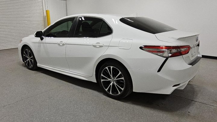 Toyota Camry  2019