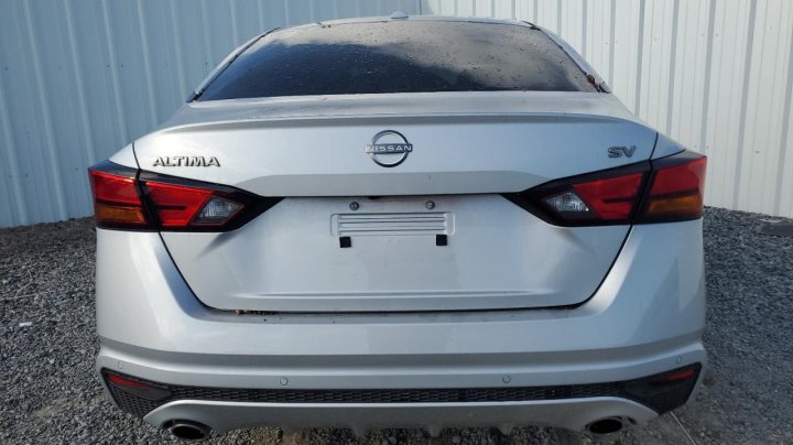Nissan Altima  2023