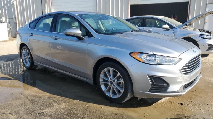 Ford FUSION  2020