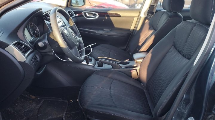 Nissan Sentra S 2017