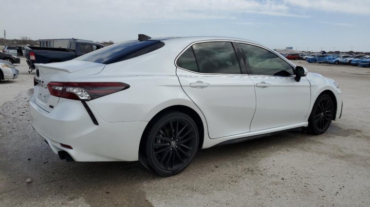 Toyota Camry XSE 2021