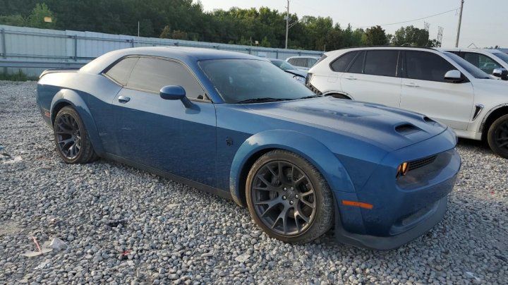 Dodge Challenger SRT HELLCAT 2020