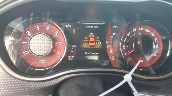 Dodge Challenger SRT HELLCAT 2020