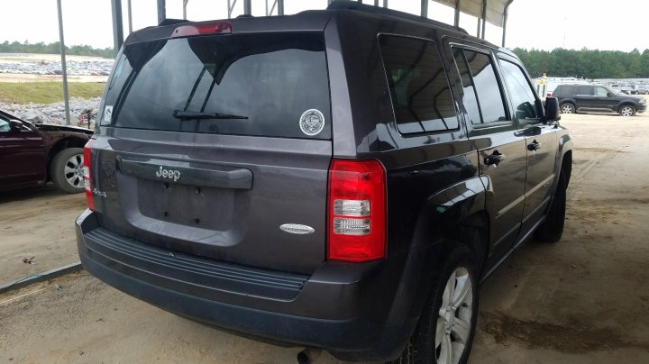 JEEP Patriot LATITUDE 2015