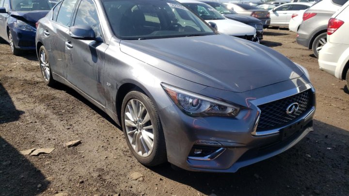 INFINITI Q50 PURE 2020