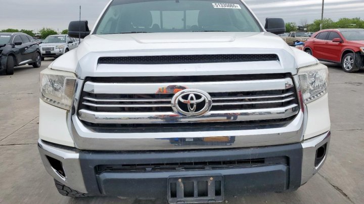 Toyota TUNDRA DOUBLE CAB SR 2016