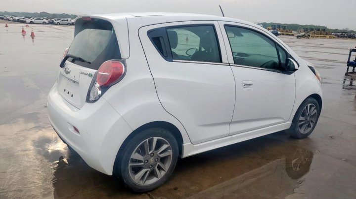 Chevrolet Spark 2LT 2015