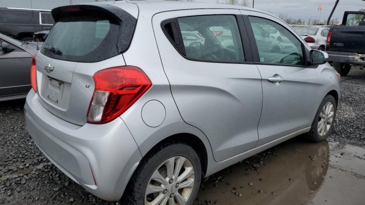 Chevrolet Spark 1LT 2016