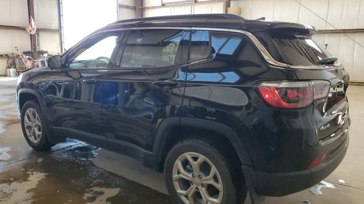 JEEP COMPASS LATITUDE 2024
