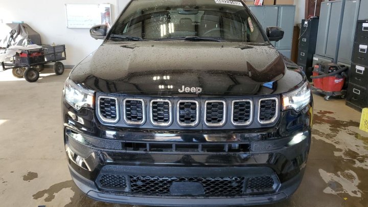 JEEP COMPASS LATITUDE 2024