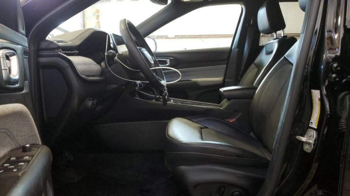 JEEP COMPASS LATITUDE 2024