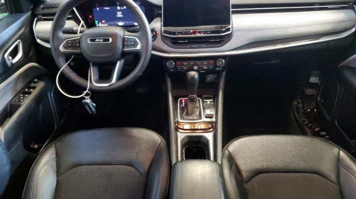 JEEP COMPASS LATITUDE 2024