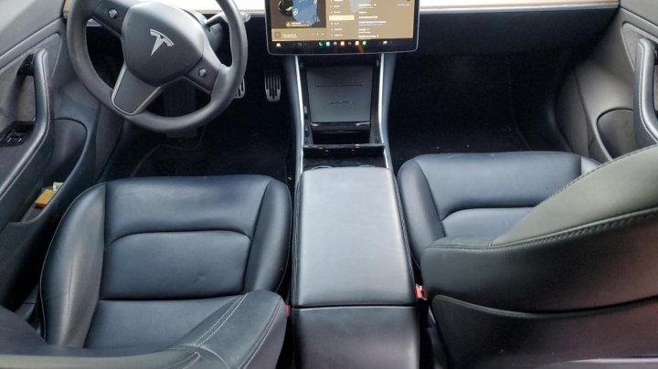 Tesla Model 3  2018