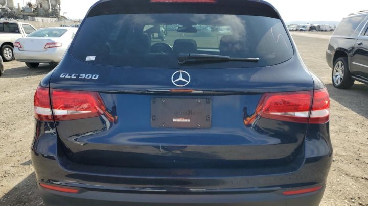 Mercedes-Benz GLC-Class 300 2017
